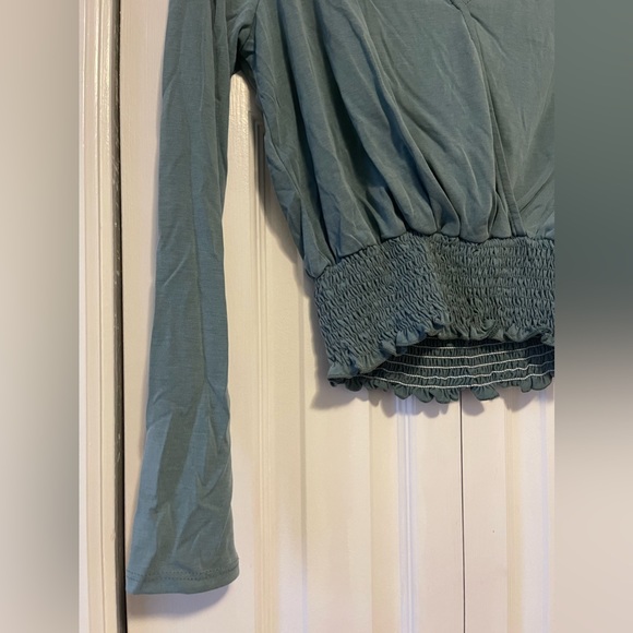 Moa Moa Green Crop Top, Size L - Picture 2 of 5